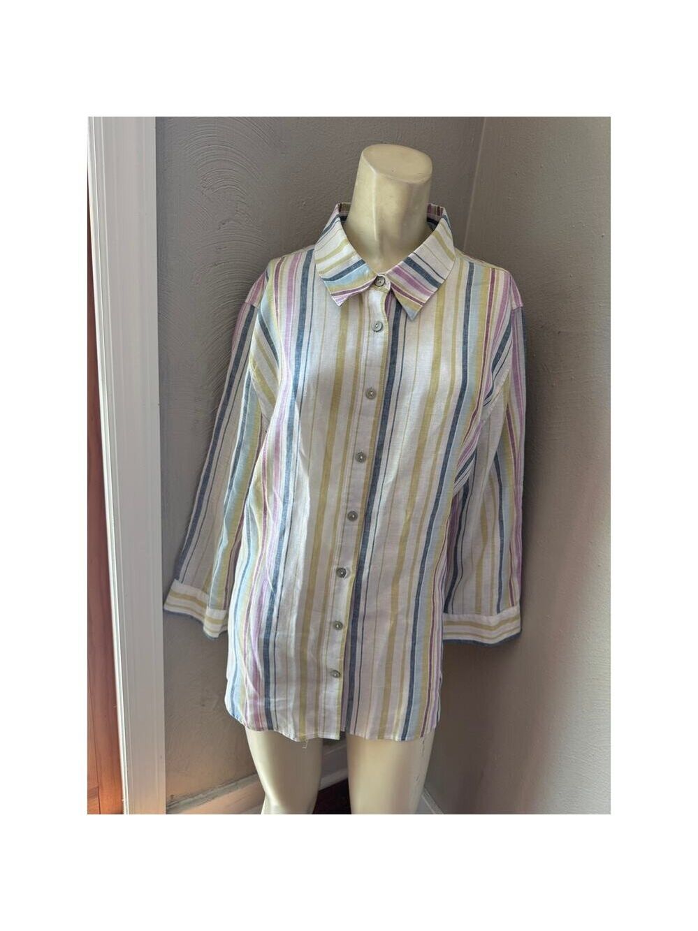 Chico's women's button down linen blouse